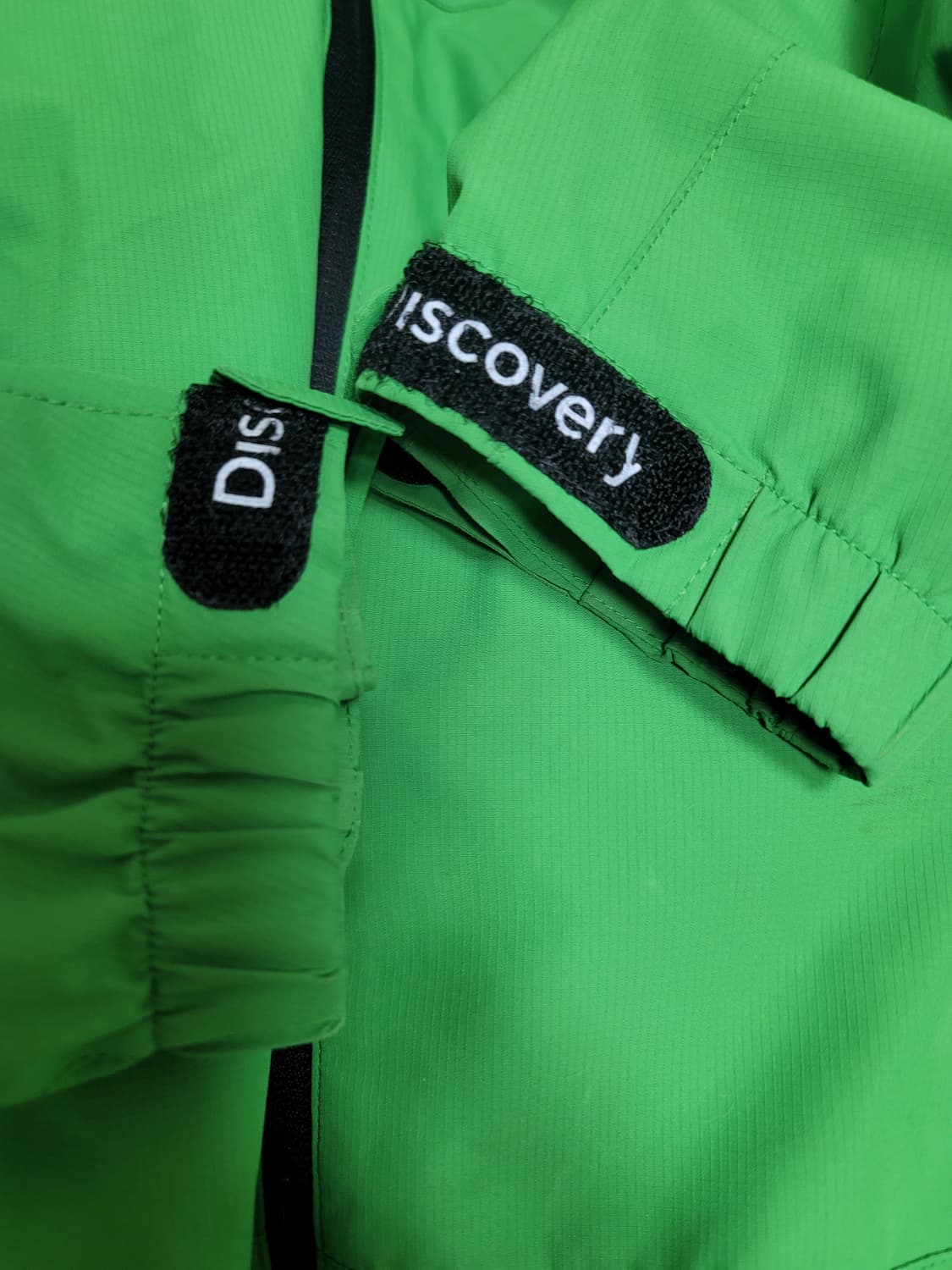 디스커버리 녹색 바람막이 95사이즈 상태굿
 상품이미지4