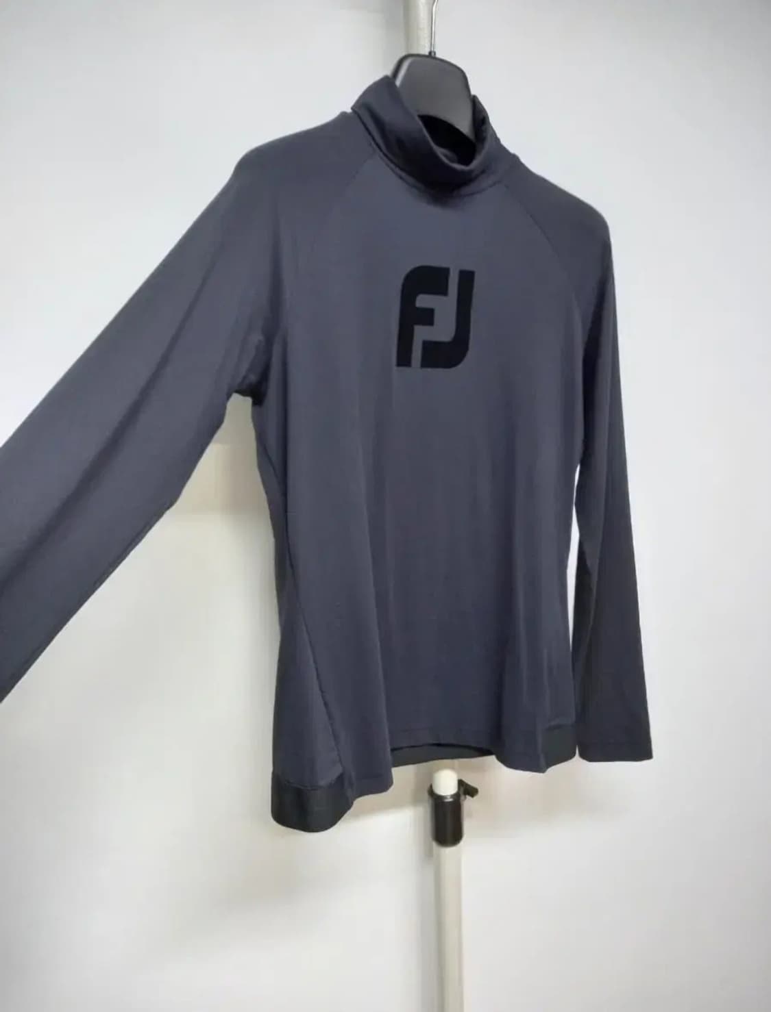 풋조이 골프 춘추 블랙 하이넥 사방스판 티 66 상품이미지4