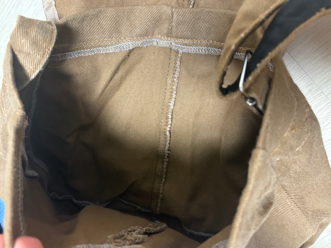 칼하트 브라운 크로스백 상품이미지3