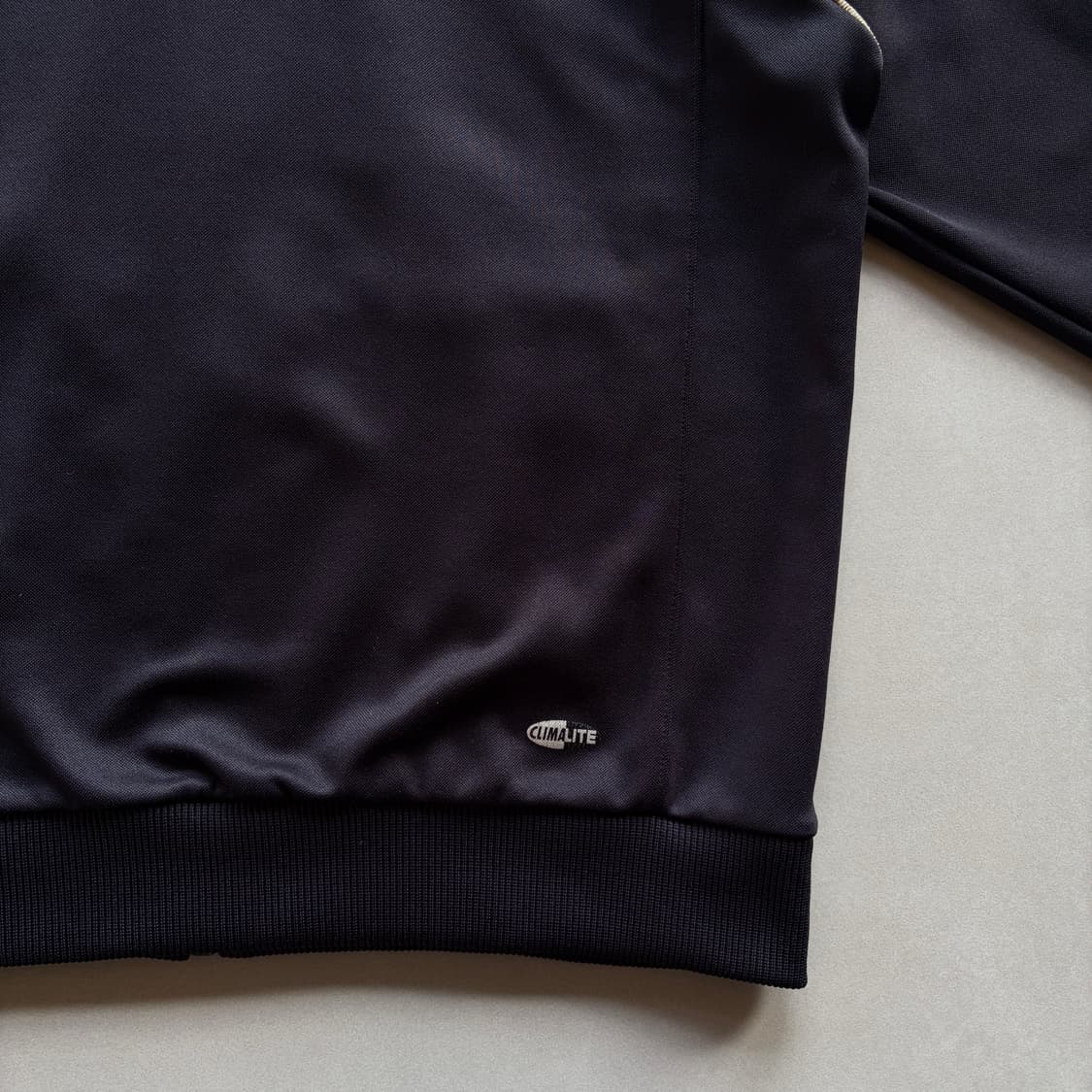 [M]아디다스 블랙 골드 검골 트랙탑 져지 상품이미지8