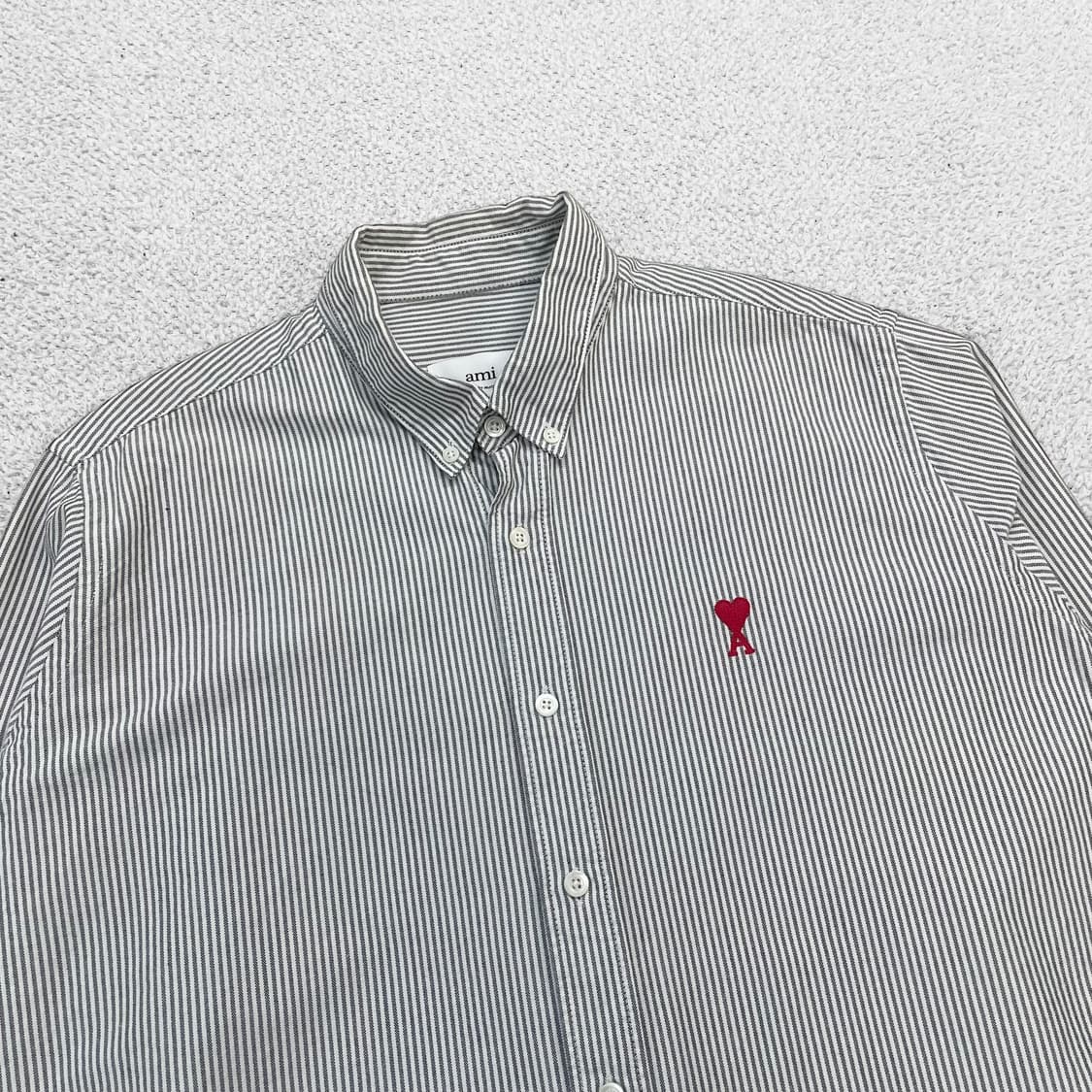 아미 Ami 스몰 하트 자수 로고 스트라이프 셔츠 상품이미지2