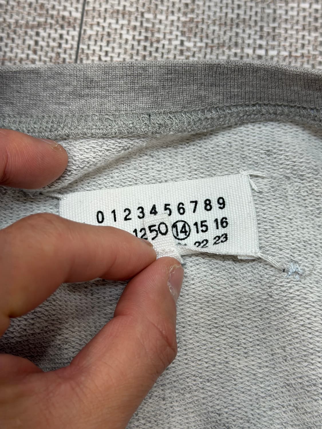 마르지엘라 엘보우 패치 맨투맨  상품이미지5