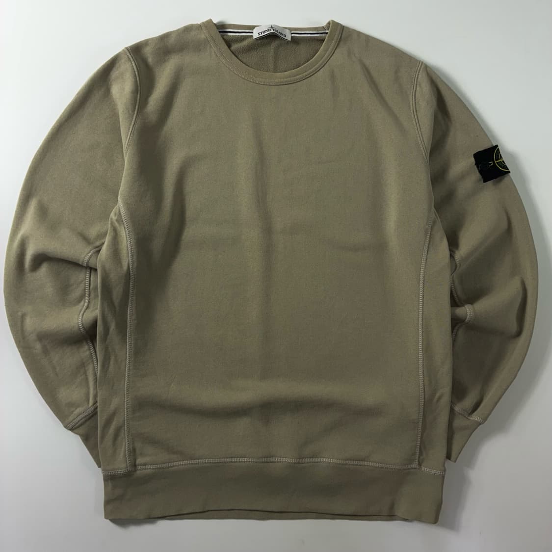 Stone island  스톤 아일랜드 코튼 올리브그린 맨투맨  상품이미지1