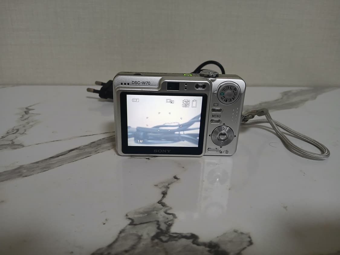 소니 dsc-w70 디카 + 충전기 메모리카드 상품이미지3