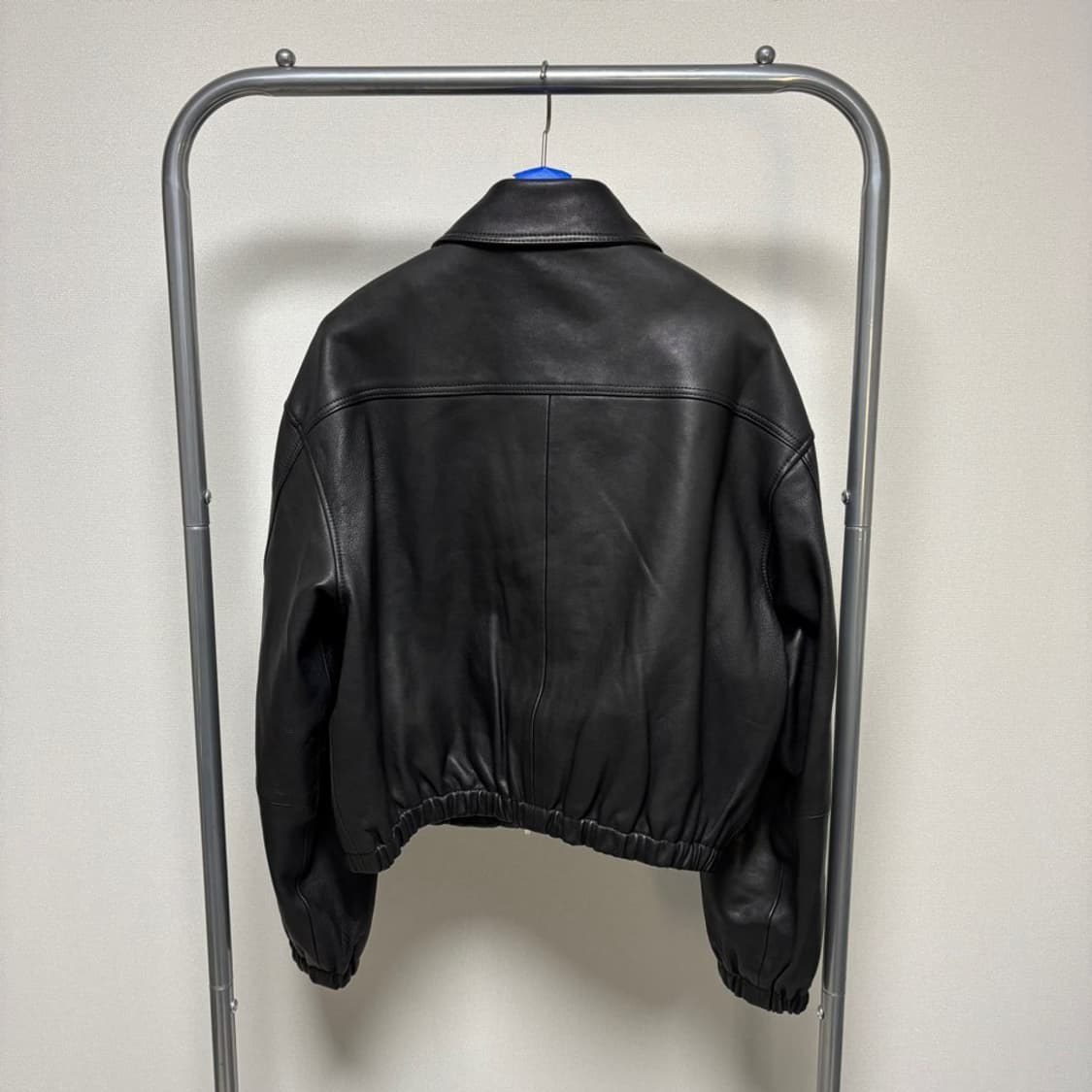 P) 띠어리 크롭 봄버 레더 자켓 상품이미지6