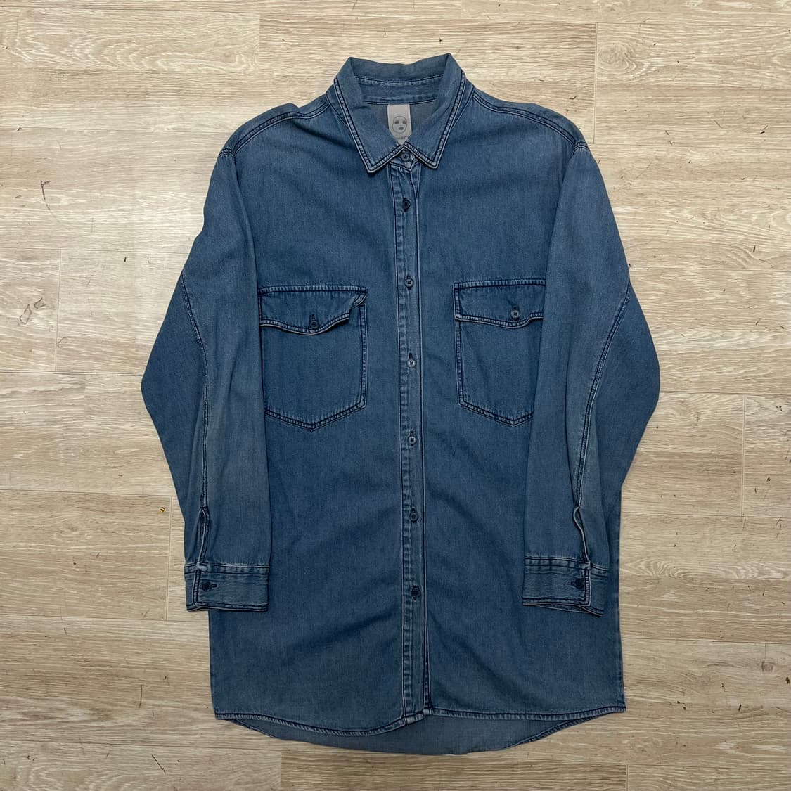 스튜디오 톰보이 여성 라운드햄 긴팔 데님셔츠 [중청] 85-92-160 상품이미지1