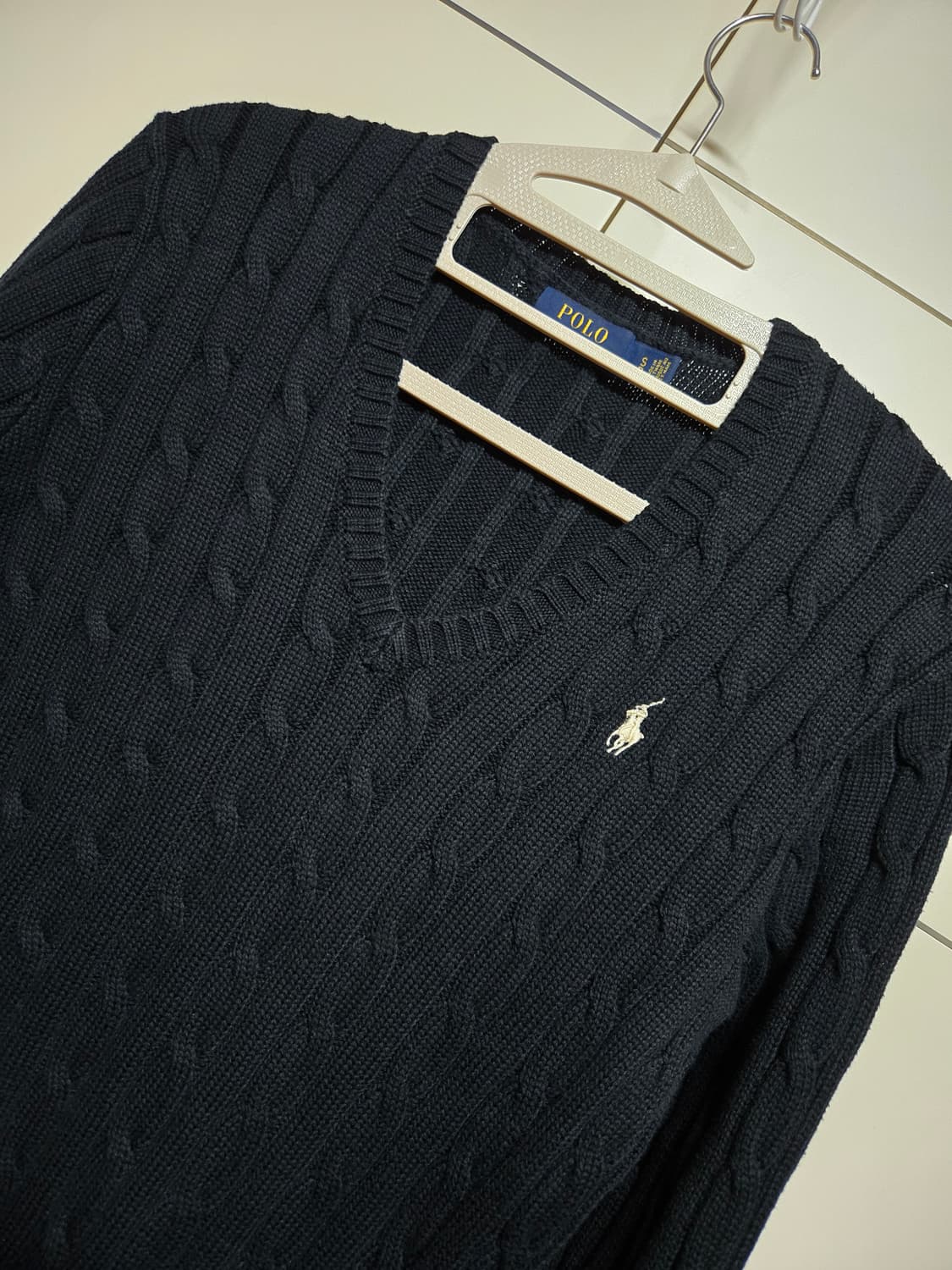 폴로 랄프로렌 블랙 브이넥 케이블 니트 상품이미지1