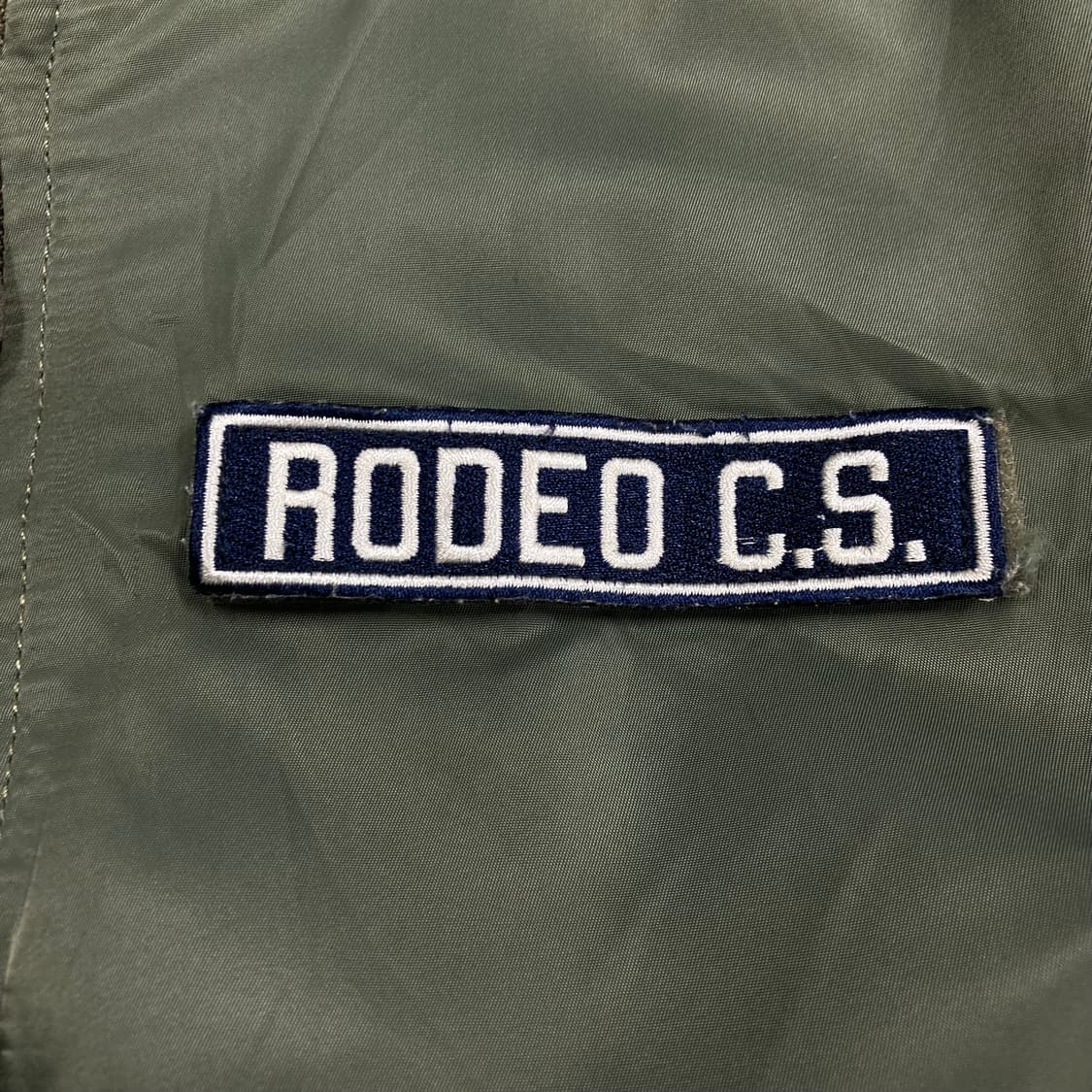 알파 인더스트리 카키 컬러 패치 로고 MA-1 항공 점퍼 상품이미지4