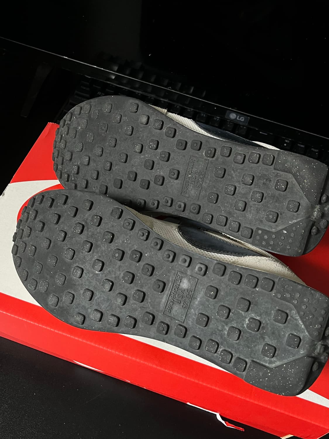 나이키 테일윈드 흰검 245 상품이미지2