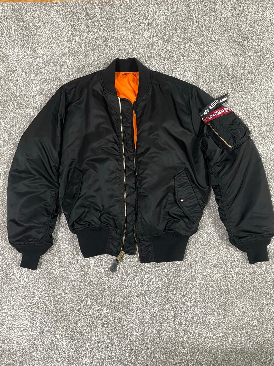 알파인더스트리 플라이트 MA-1 블랙 봄버 자켓 상품이미지1