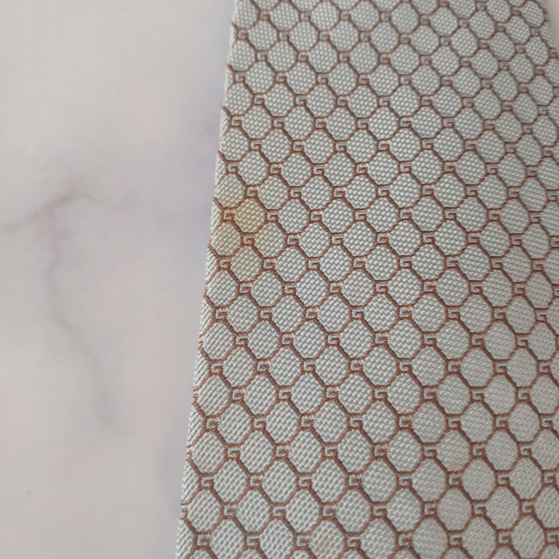 구찌 실크 실버&베이지 G로고 패턴 넥타이 9.4cm B등급 A19055 상품이미지4