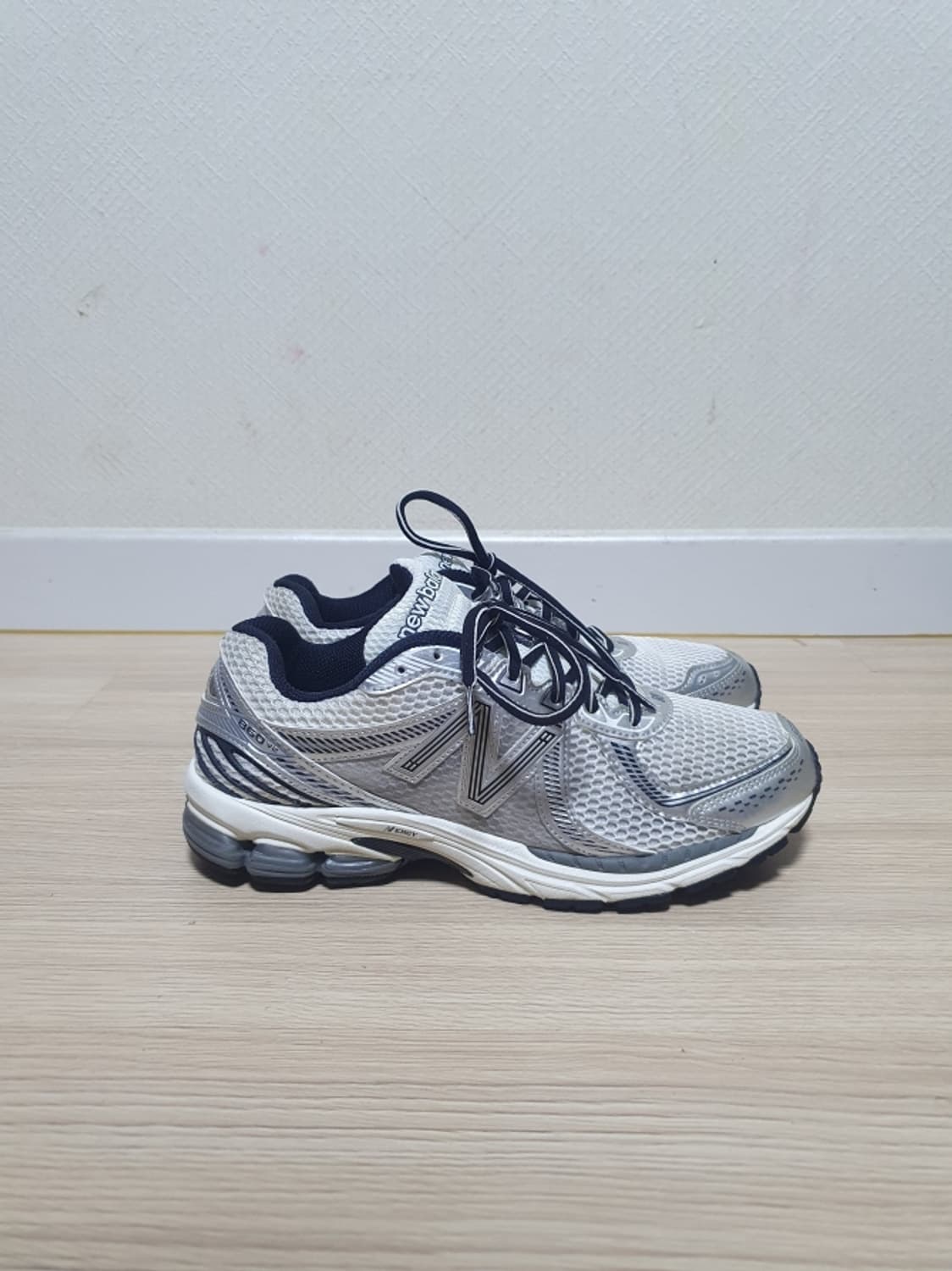뉴발란스 860v2 운동화 270 상품이미지1