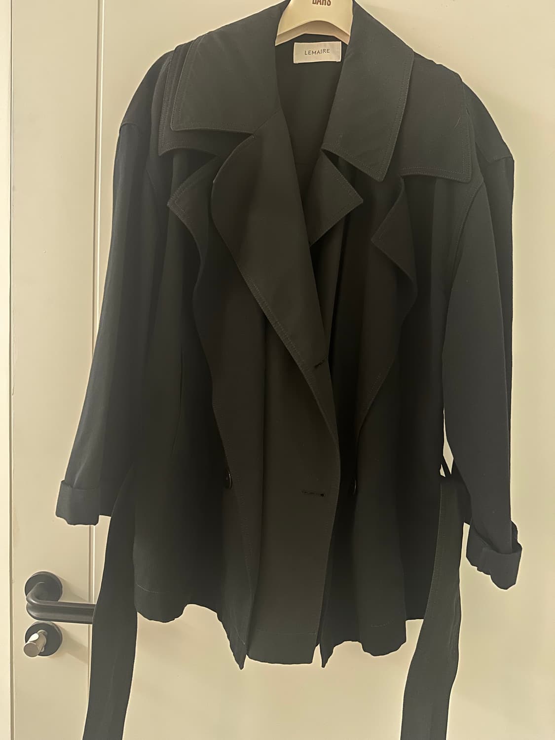 르메르 하프 트렌치 블랙 34 상품이미지1