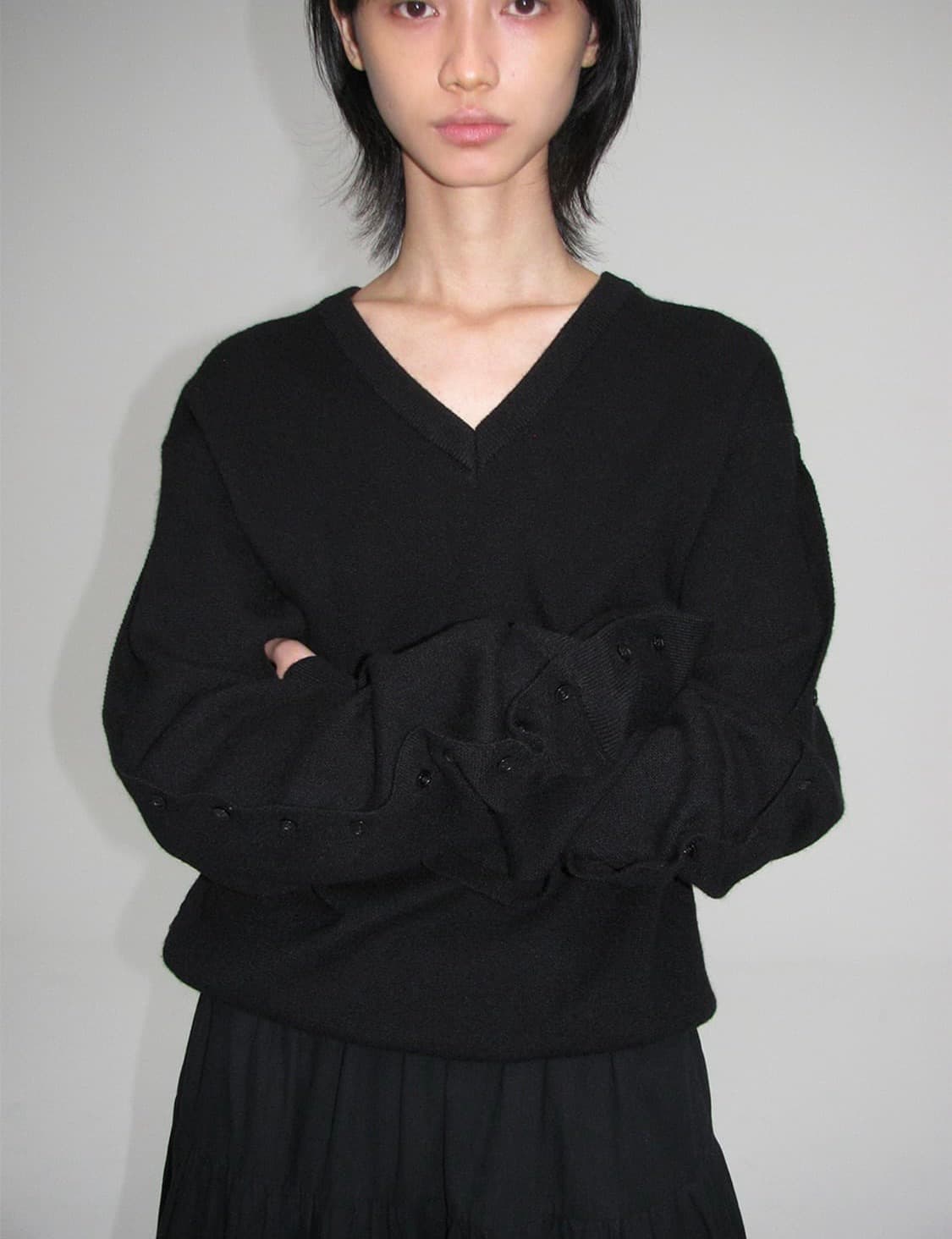 플리즈프로젝트 버튼 니트 블랙 상품이미지1