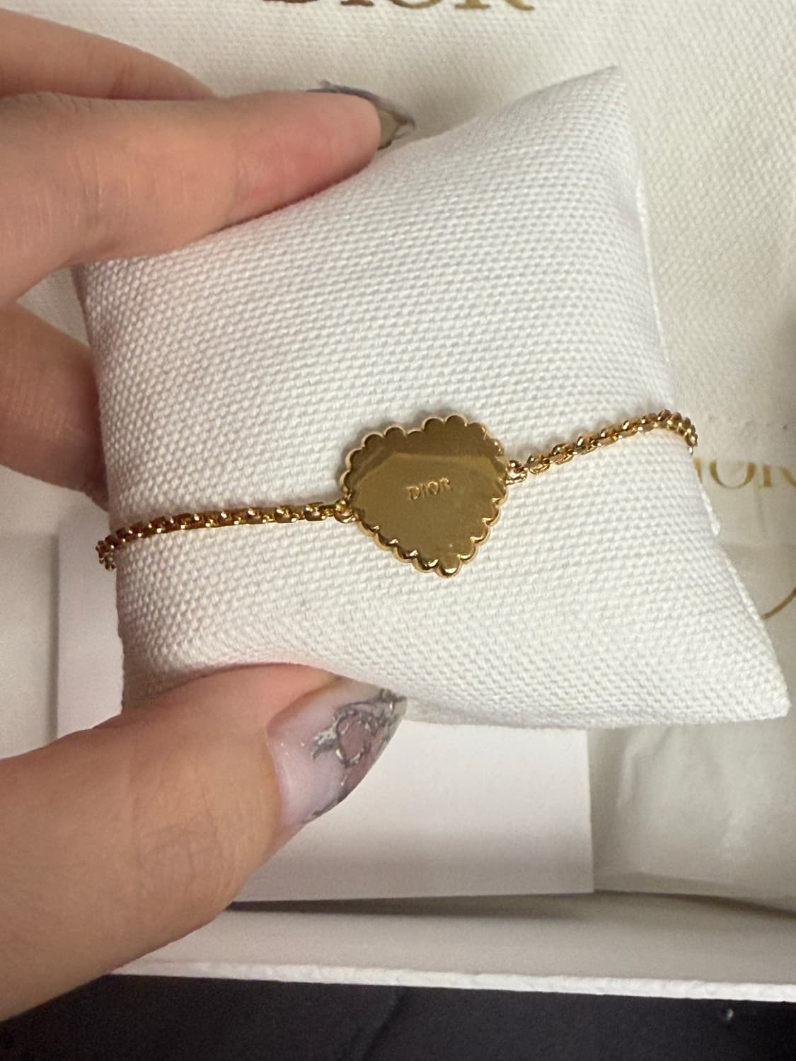 디올 하트 CD 팔찌 골드 풀구성 상품이미지4
