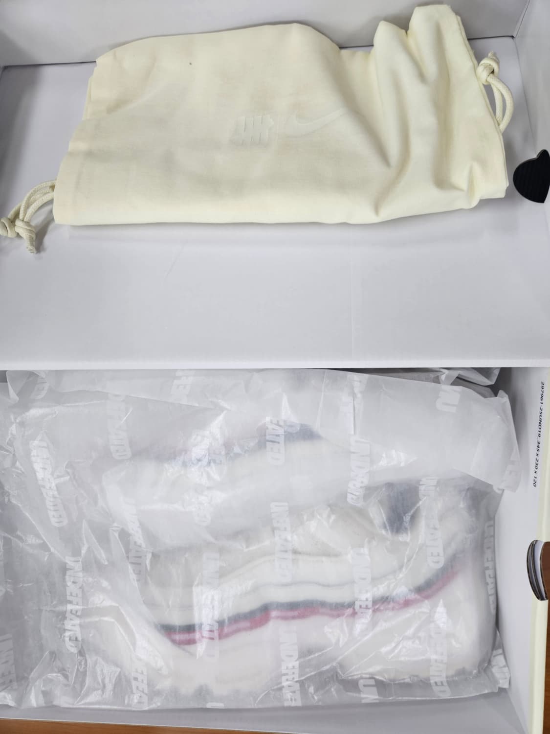 [280] 새 상품 _ 나이키 x 언디핏 에어맥스 95 화이트 상품이미지3