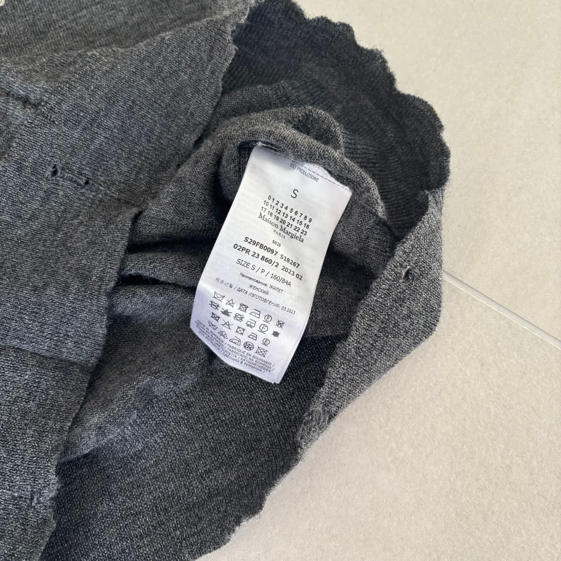 마르지엘라 블랭크탭 니트 베스트 상품이미지4