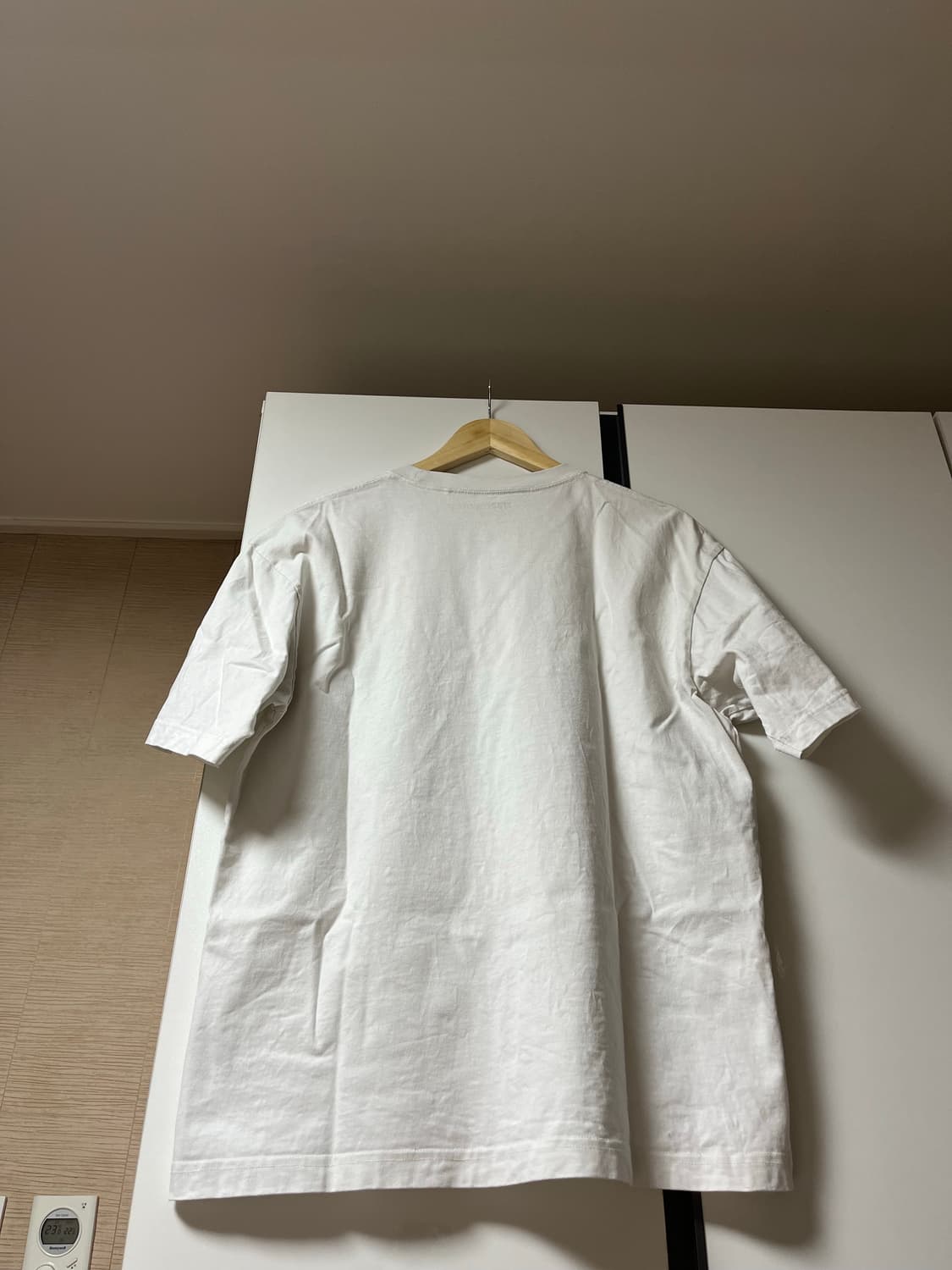 [L] 유니클로 CPFM 스폰지밥 반팔 그래픽 티셔츠 화이트 상품이미지2