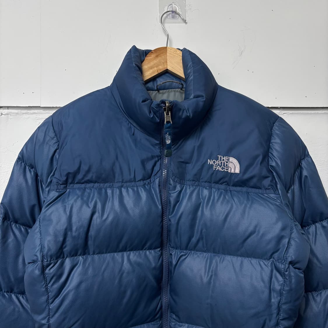 노스페이스 블루 눕시 700 패딩 상품이미지2