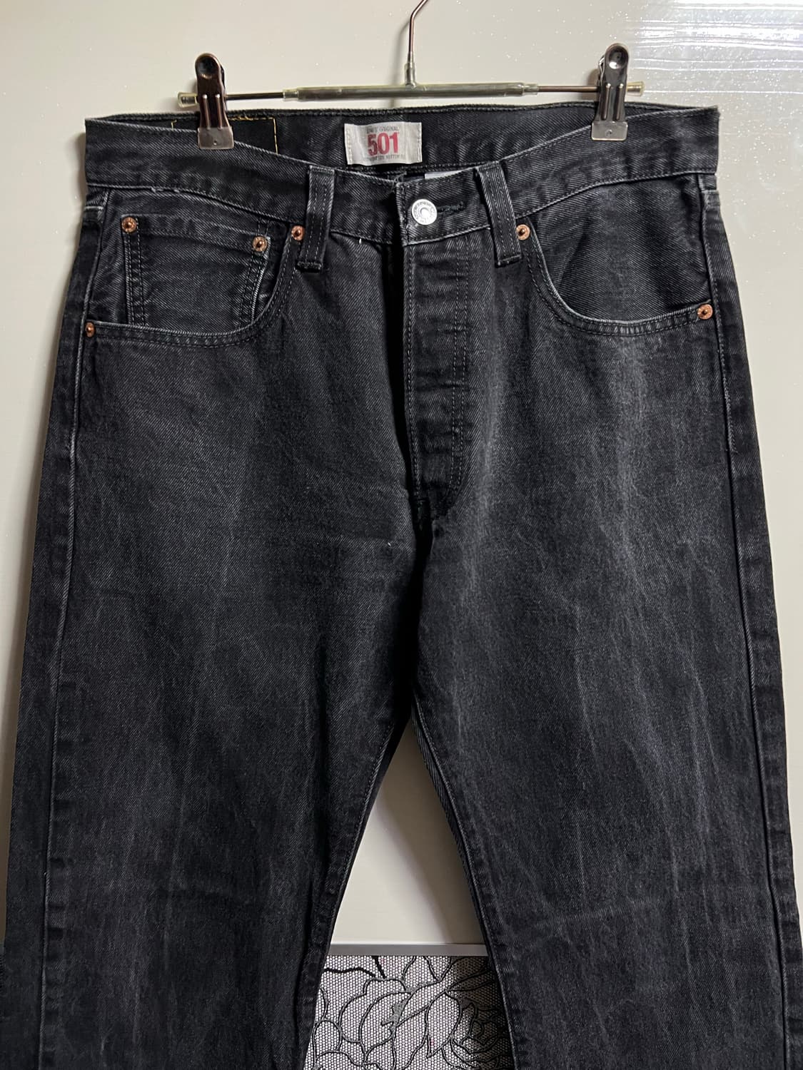 리바이스501 흑청 데님 컷팅진 상품이미지2