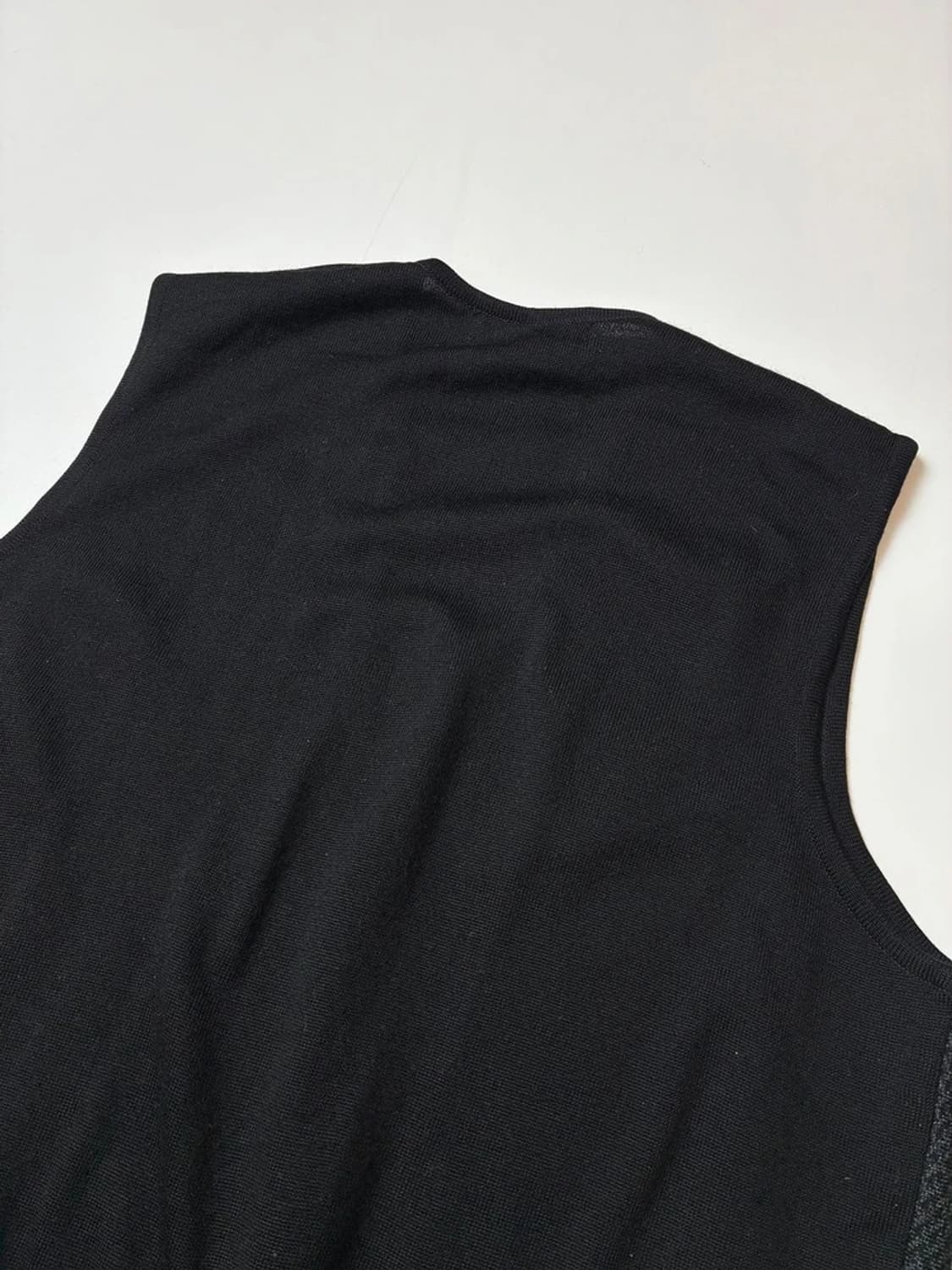 입생로랑 00's 울 니트 베스트 PN8195 상품이미지5