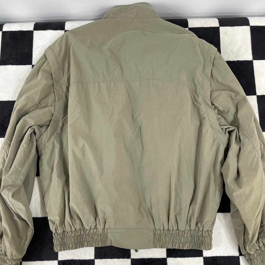 Matin Kim마뗑킴 디태쳐블 슬리브 볼륨 점퍼 상품이미지4