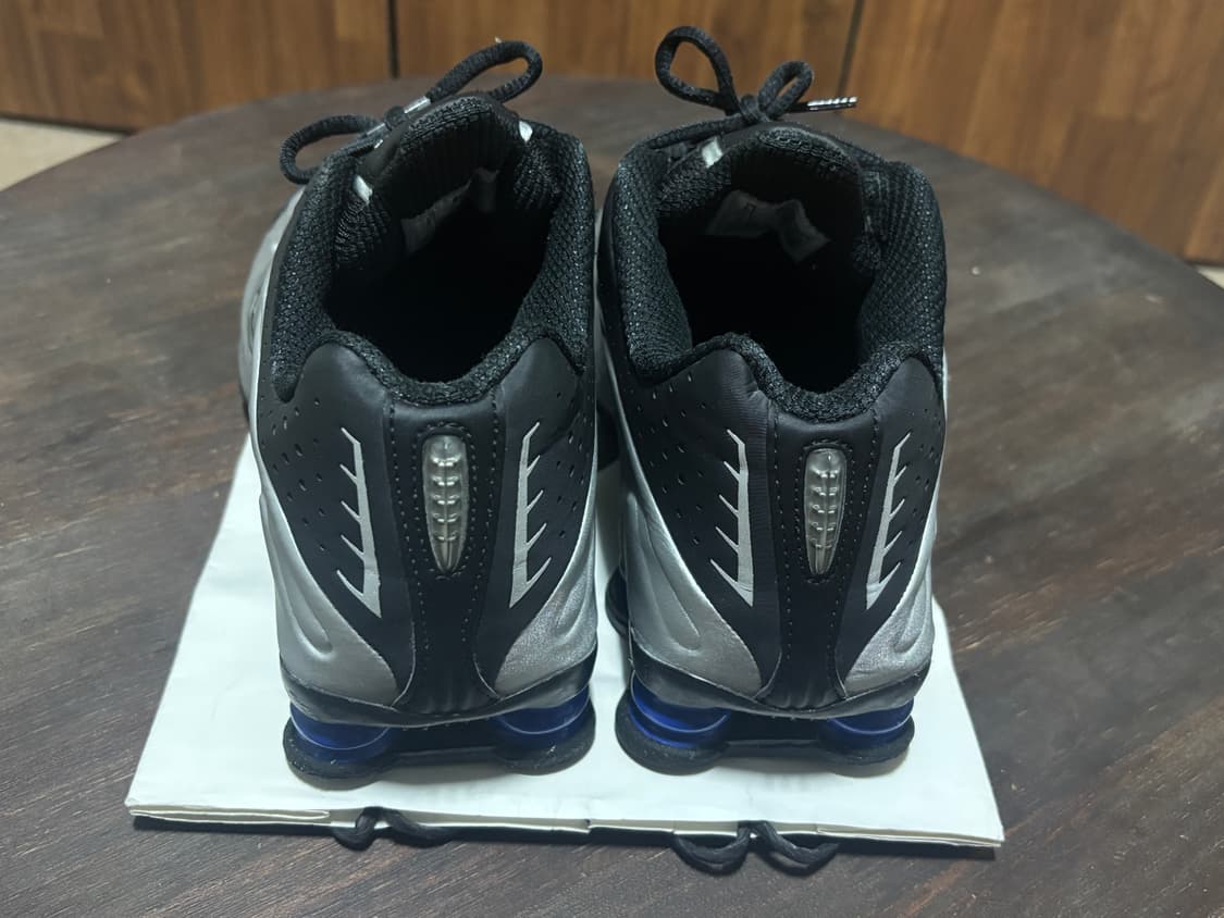 나이키 샥스 R4 메탈릭 실버(255size) 상품이미지4