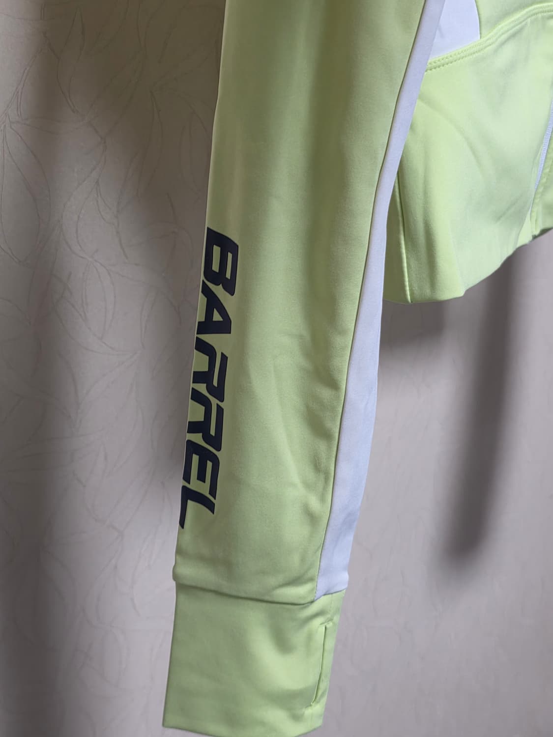 배럴 크롭 집업 래쉬가드 s85 상품이미지2