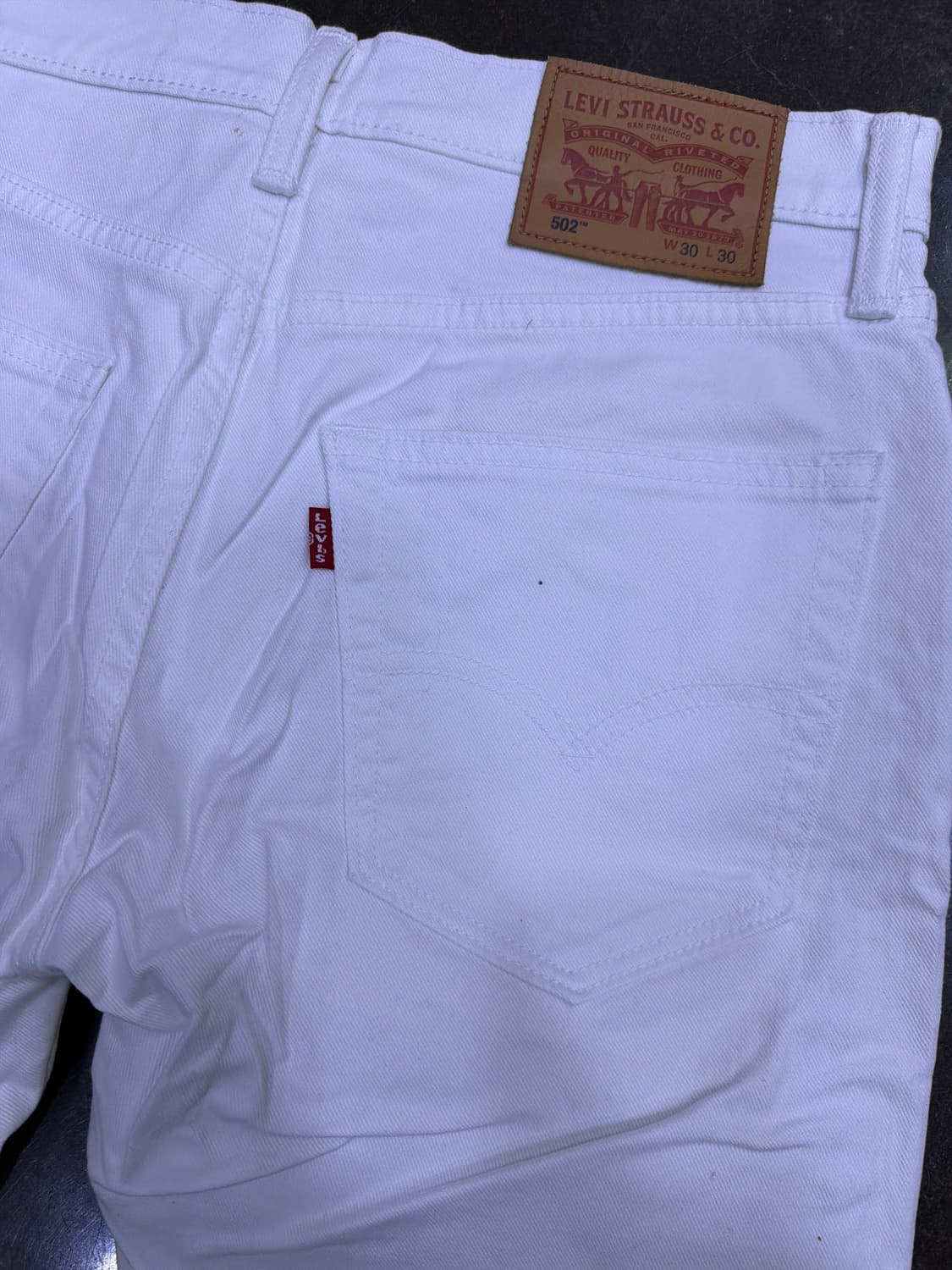리바이스 502 레귤러 테이퍼드핏 화이트진 데님팬츠 30 상품이미지7