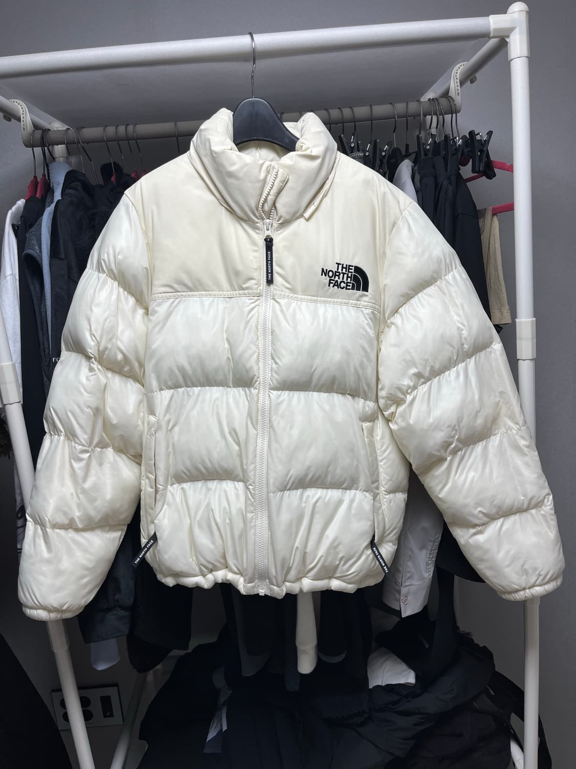 노스페이스 눕시 온볼 XL 패딩 크림 상품이미지1