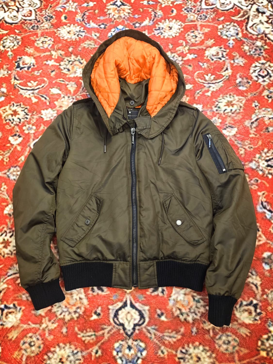 BCBGMAXAZRIA 비씨비지막스아지리아 MA-1 봄버 재킷 상품이미지1