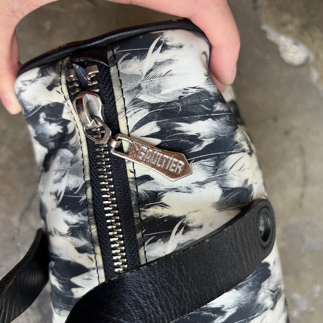 장폴고티에 페더 패턴 미니 토트백 상품이미지6