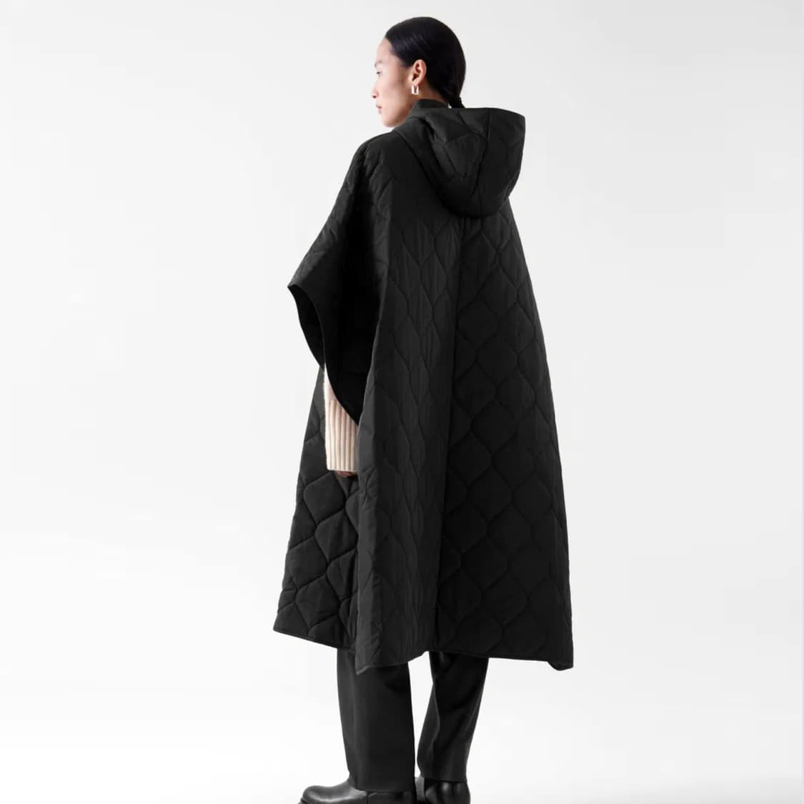 COS 오버사이즈 퀼티드 케이프 프리사이즈 새상품 상품이미지5