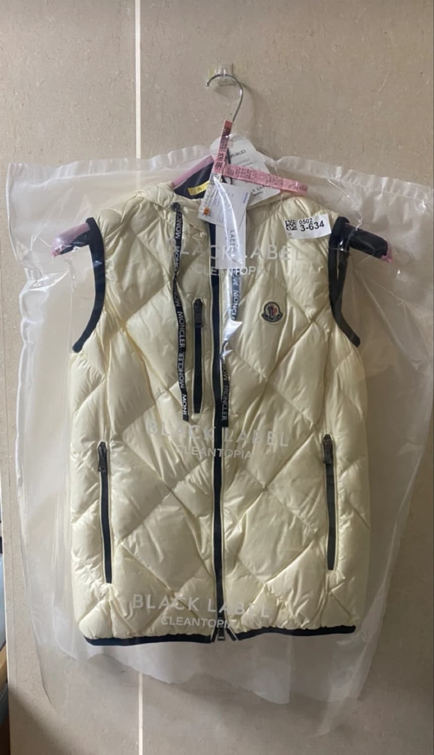 정품)몽클레어 패딩조끼 sucrex 여성 경량패딩 3사이즈 상품이미지2