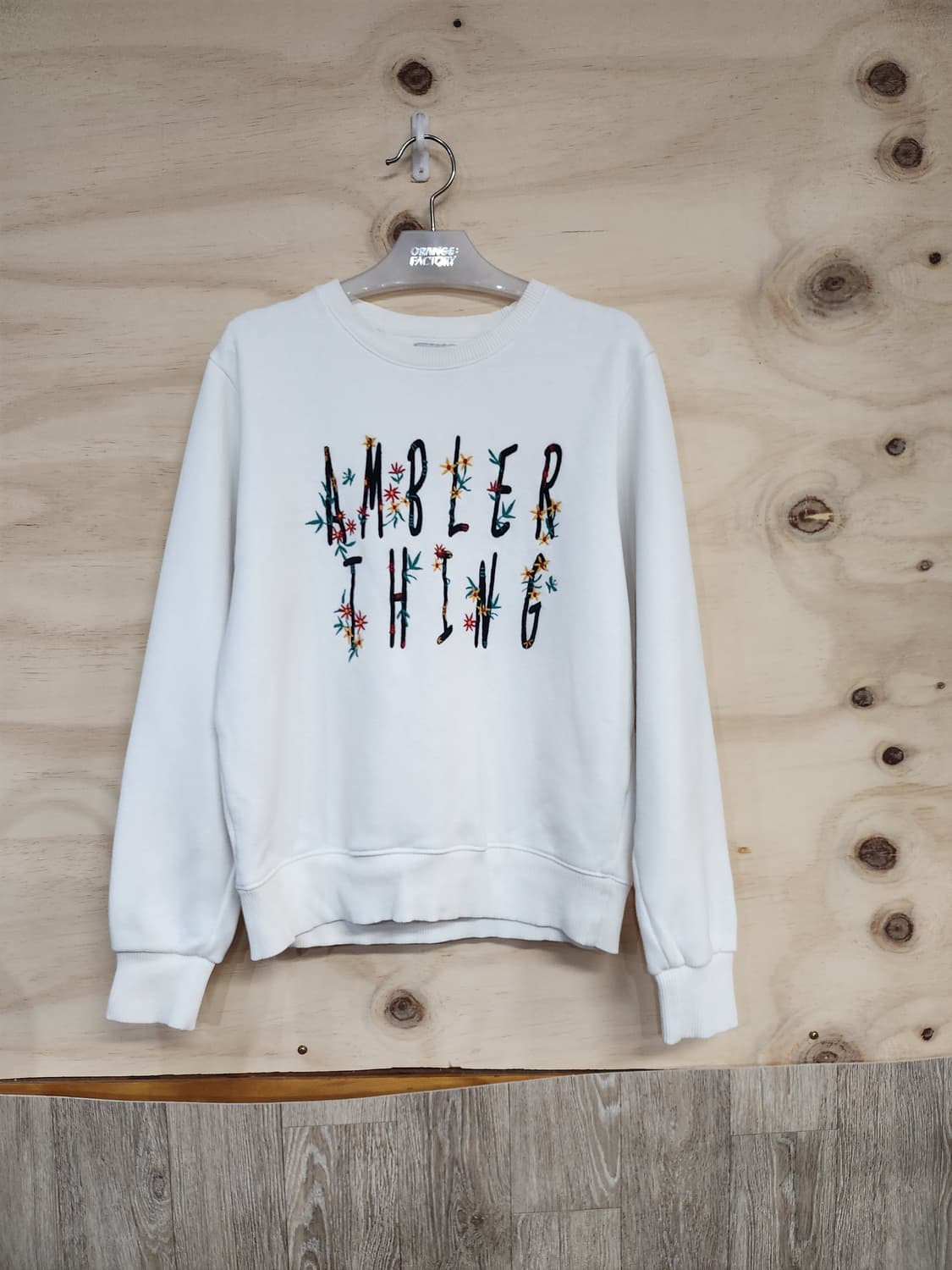 134) 엠블러 기모 맨투맨 상품이미지1