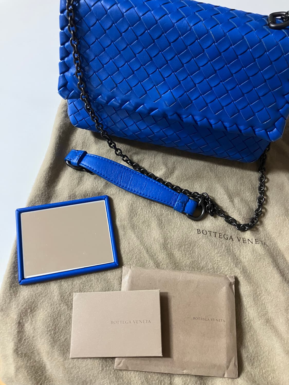 보테가베네타 인트레치아토 카프 레더 미니 체인 숄더백 (풀패키지)  상품이미지1