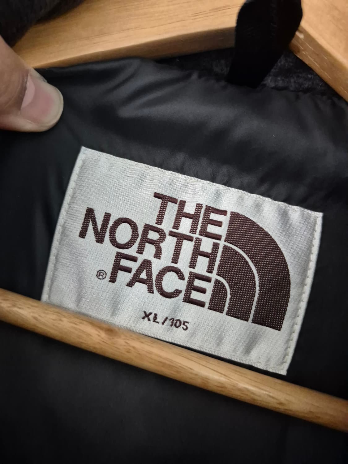 노스페이스 패딩 블랙 색상 XL(105) 사이즈입니다
ON Ball 상품이미지4