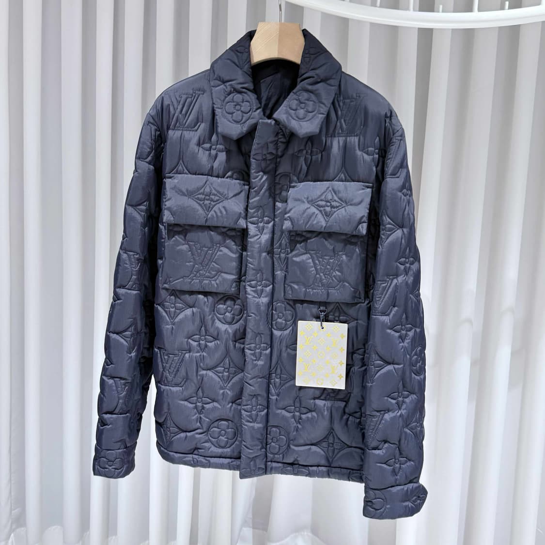 50 / 루이비통 모노그램 라이트 퀄팅 다운 패딩 상품이미지2