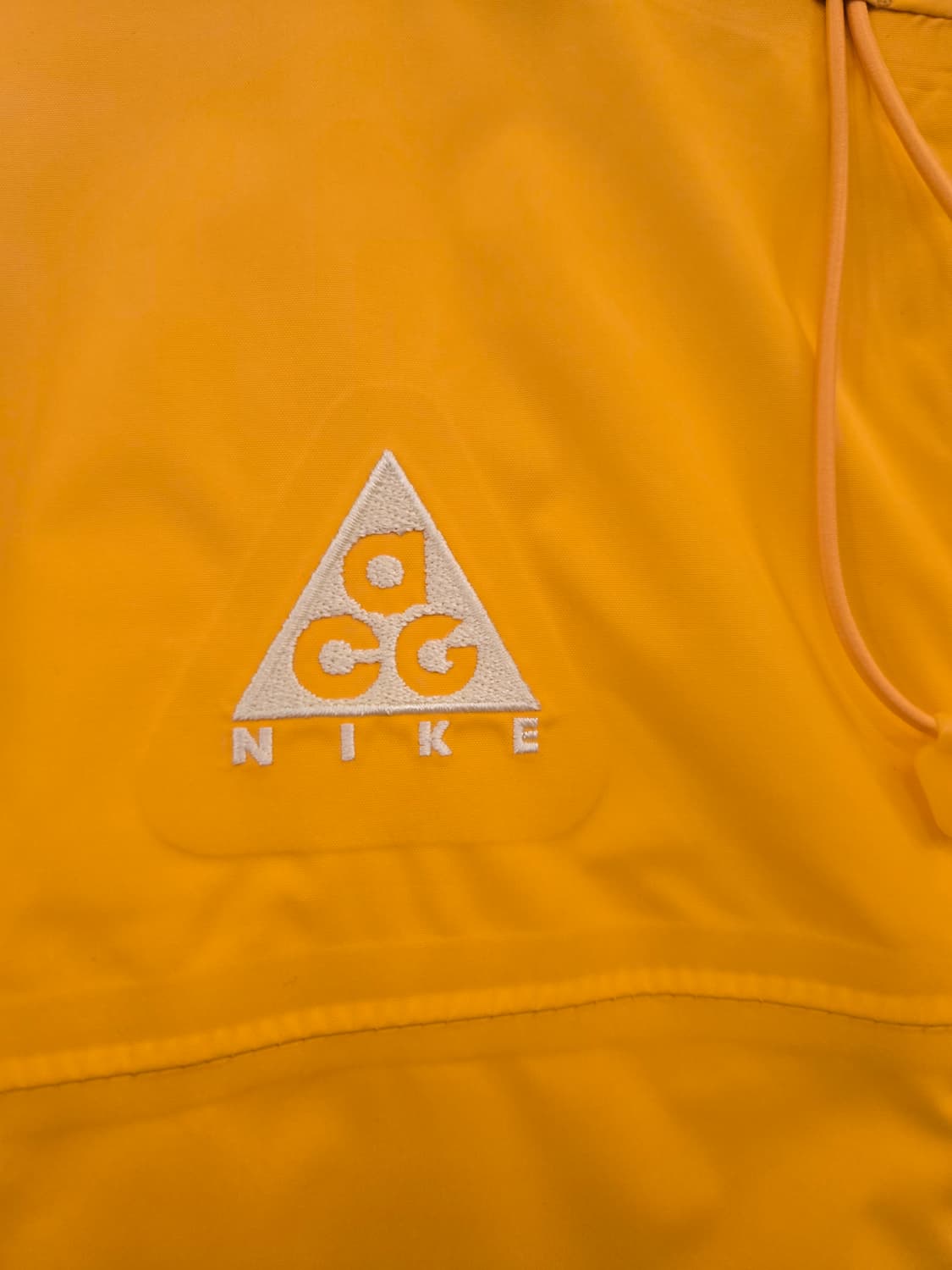 나이키 ACG(All Conditions Gear) 후드 윈드브레이커 상품이미지3