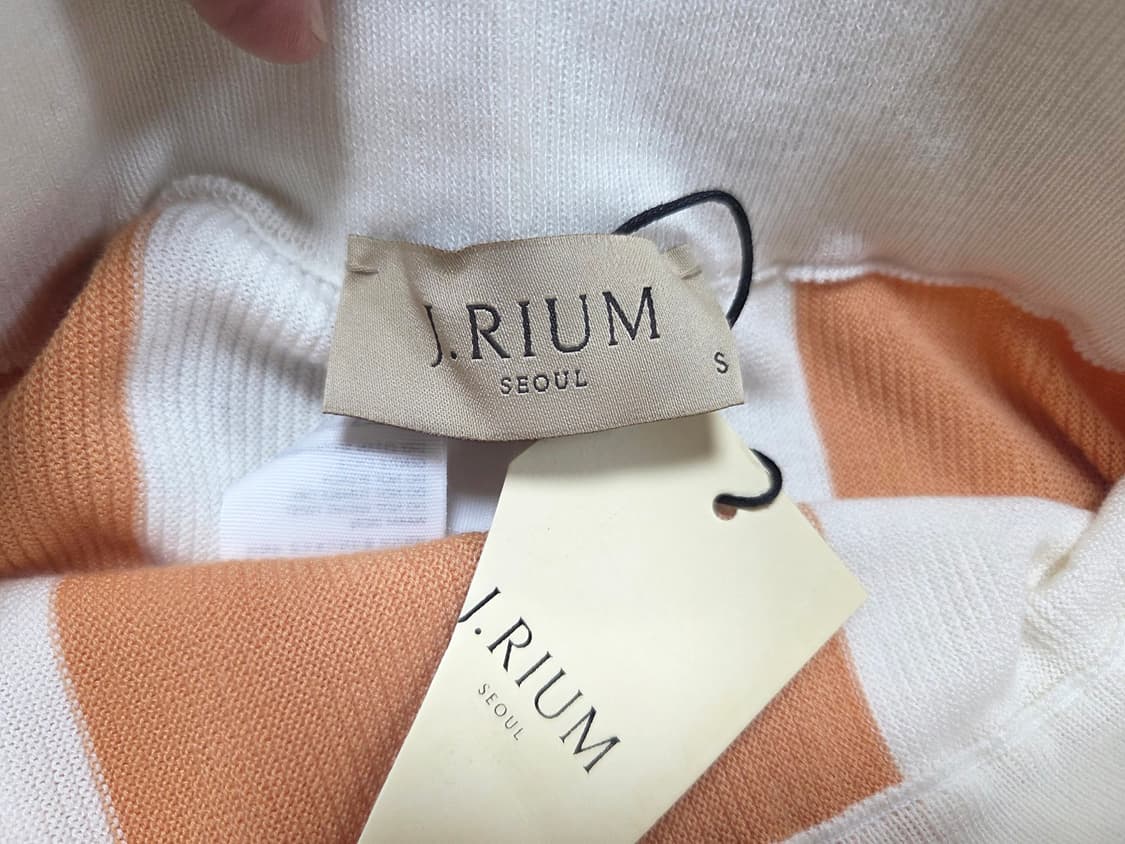 제이리움(J.RIUM) 텍스쳐드 스트라이프 플레어스커트 55 새상품 상품이미지8