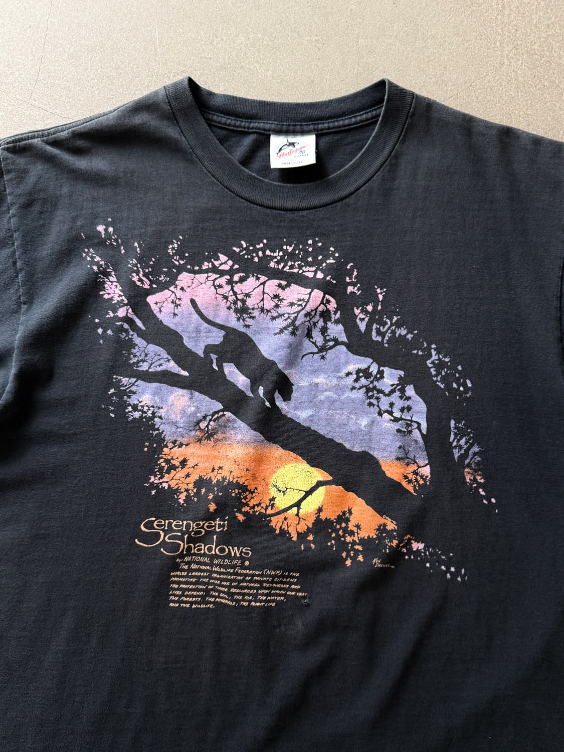 90s Serengeti Shadows Wildlife Tee 상품이미지2