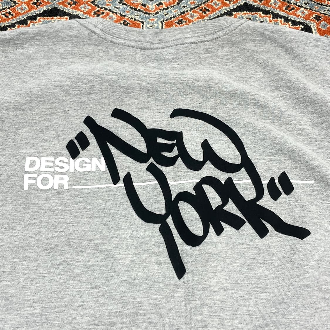 뉴에라 프린팅 그레이 반팔티셔츠 남성110 상품이미지5