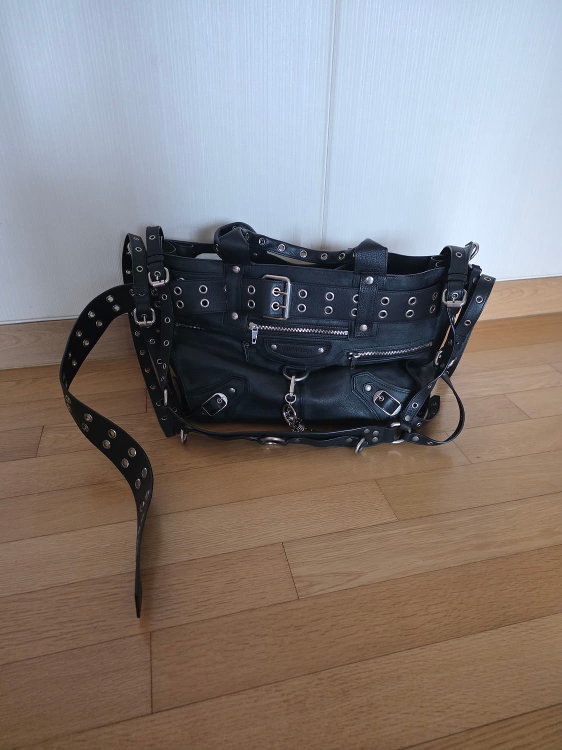 발렌시아가 emo백 라지 상품이미지1