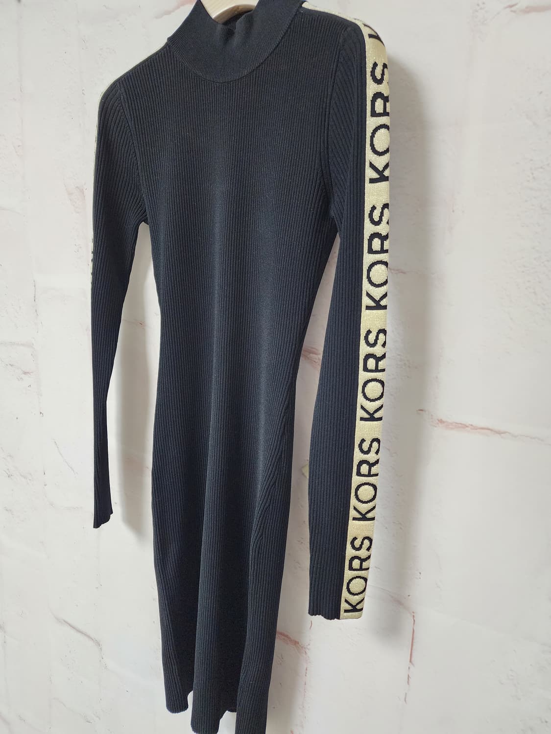 마이클코어스 립 니트 원피스
 상품이미지2