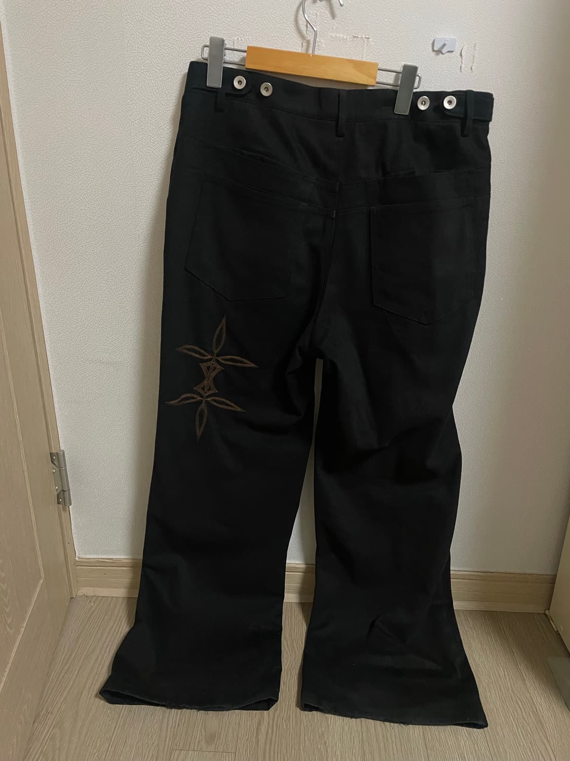 서피스에디션 백프린팅 팬츠 상품이미지4