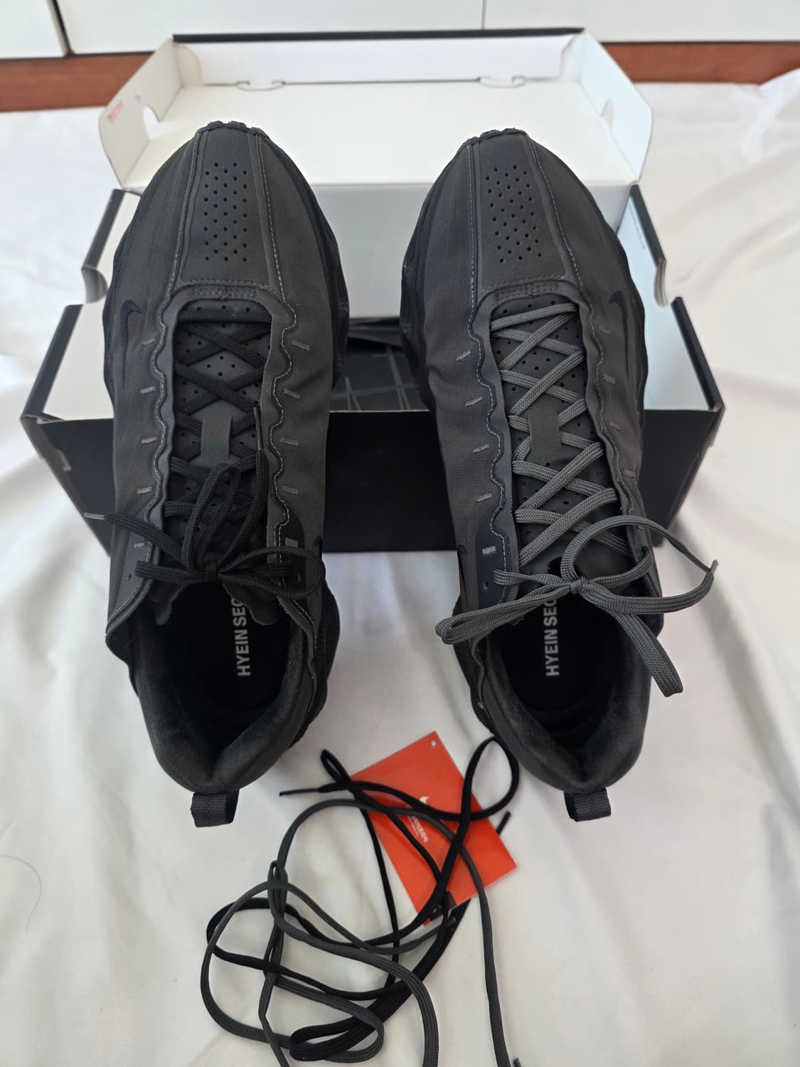 나이키 x 혜인 서 아바 로버 블랙 상품이미지3