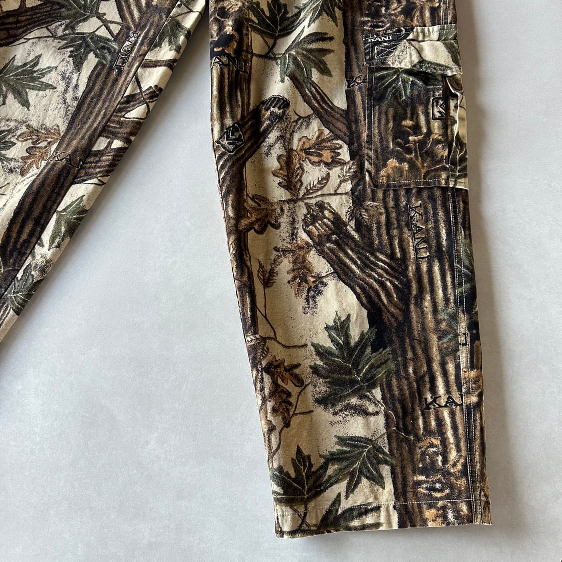 [36인치]KARL KANI 칼카니 리얼트리 카고 팬츠 상품이미지4