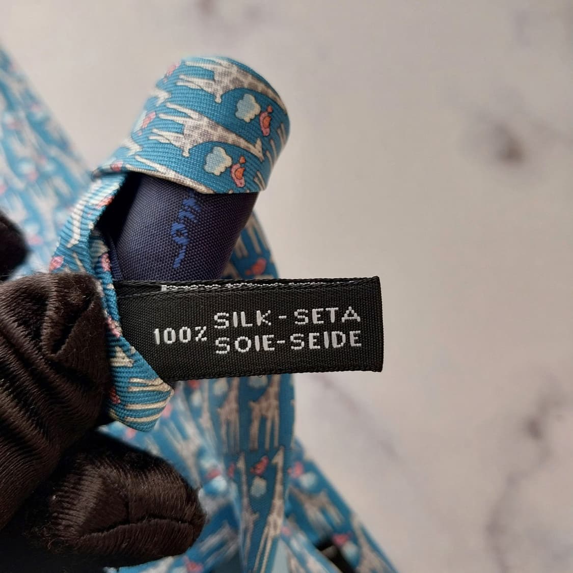 페라가모 실크 하늘색 애니멀 모티프 넥타이 8cm A+등급 K1569
 상품이미지9