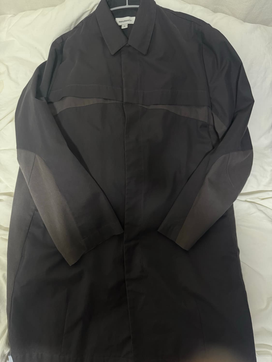 999휴머니티 코트 상품이미지1