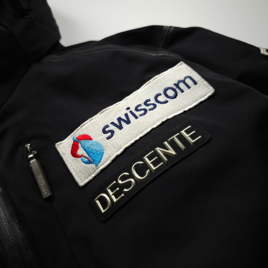 데상트 아우디 스위스 스키 다운 패딩 (XL) 상품이미지3